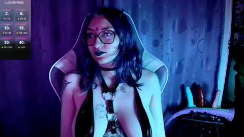   online show from September 30, 2:05 pm