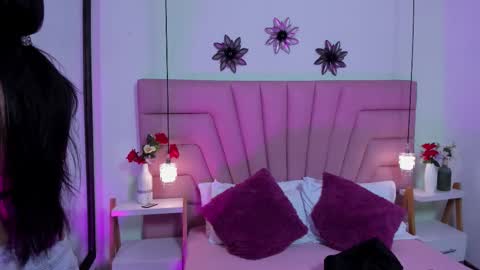 kimluna1 online show from February 13, 3:10 am