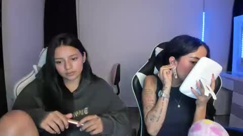 Snapshot of kimmi_foxy chatting on February 26, 11:30 pm kimmi online show from February 26, 11:30 pm