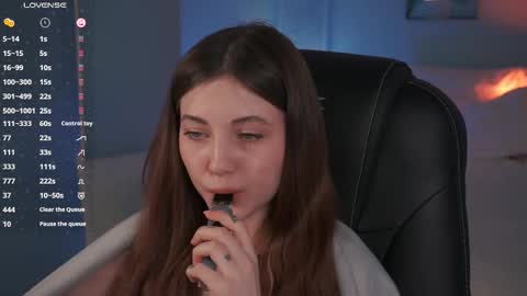  Your Kimmie  follow me  online show from February 27, 8:40 am