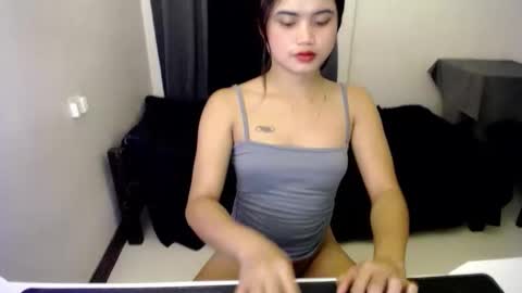 kim ejara online show from February 14, 3:37 pm