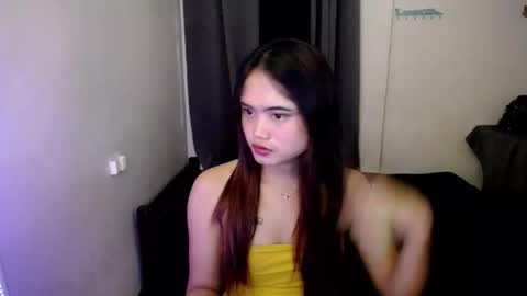 kim ejara online show from February 18, 2:22 am