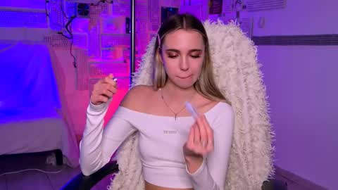 kimporins online show from February 13, 2:31 pm