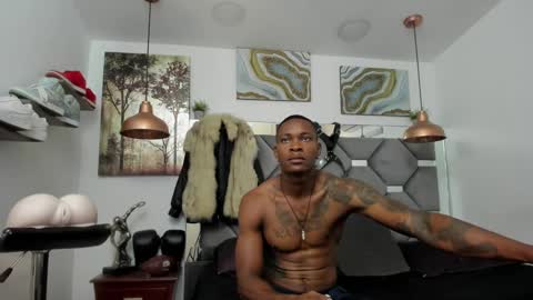 HOT MEN BLACK online show from January 23, 12:52 pm