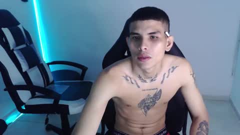 king_warlord online show from December 15, 10:50 pm