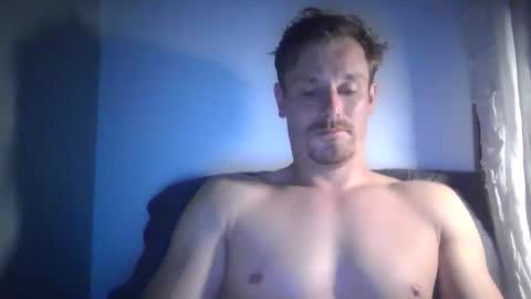 kingharold92 online show from June 3, 9:53 pm
