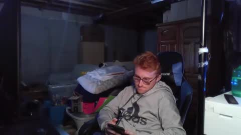 Master  King Tommy online show from October 15, 5:54 am