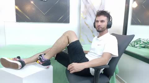 KING  online show from June 7, 7:13 am