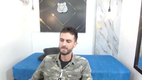 KING  online show from April 4, 4:08 am