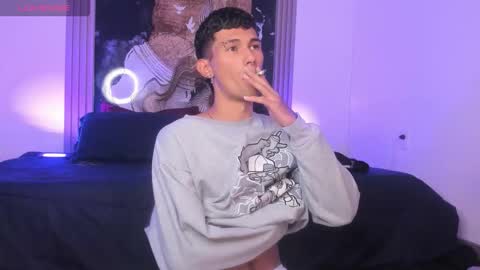  A L E X  online show from January 8, 1:55 am