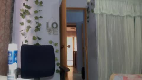 kinky_eli_ online show from April 15, 2:53 pm