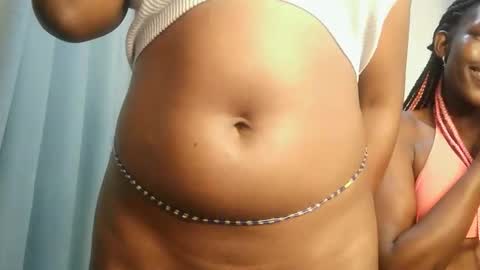 Lola online show from November 17, 9:45 am