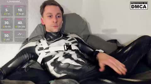 kinky_spidey online show from March 22, 5:50 pm