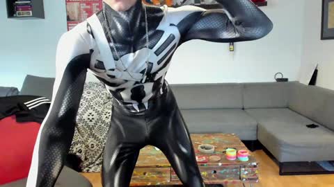 kinky_spidey online show from February 8, 10:39 am