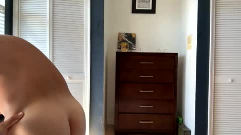 kinkybuffboy online show from November 19, 4:28 pm