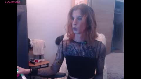 Snapshot of kinkyerikat chatting on September 29, 12:09 am Anya online show from September 29, 12:09 am