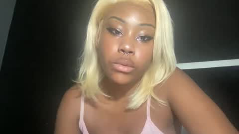 Bunniii online show from February 8, 6:43 am