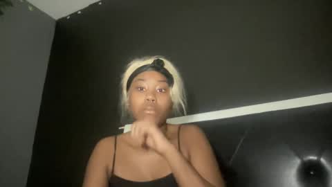 Bunniii online show from February 12, 10:24 am