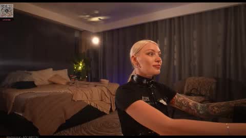 kinkylina_ online show from September 27, 5:43 pm