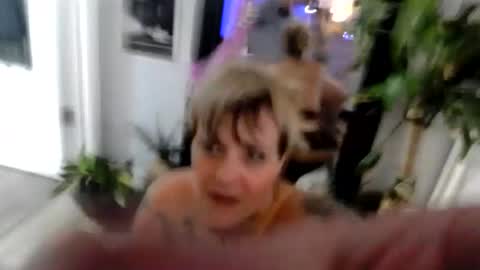 Snapshot of kinkypinkyplay2 chatting on February 26, 1:03 am Kinky Pinky online show from February 26, 1:03 am