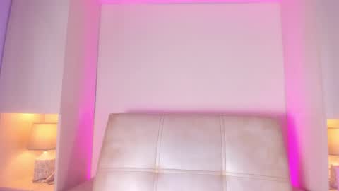 M A R A  online show from October 18, 1:15 pm