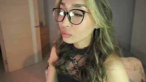 kira_404 online show from June 29, 6:32 am