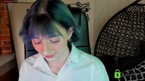 Kira online show from February 3, 8:35 pm