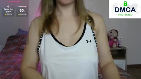 Snapshot of kira_blonde_angel chatting on February 27, 6:02 am Kira online show from February 27, 6:02 am