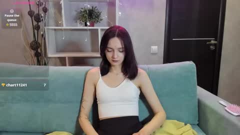 Snapshot of kira_kelly chatting on December 20, 8:49 am Kira GMT2 Mon 3-9 AM Tue 3-9 AM Wed 3-9 AM Sat 3-9 AM Sun 3-9 AM. online show from December 20, 8:49 am