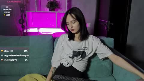 Snapshot of kira_kelly chatting on December 24, 11:38 am Kira GMT2 Mon 3-9 AM Tue 3-9 AM Wed 3-9 AM Sat 3-9 AM Sun 3-9 AM. online show from December 24, 11:38 am