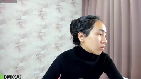 Aura online show from October 2, 4:33 am