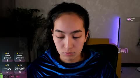 Aura online show from December 19, 2:18 am