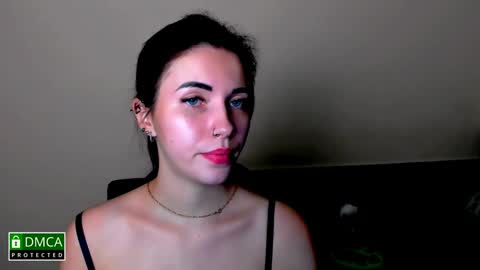 Snapshot of kira_moon_1 chatting on December 4, 11:19 pm Kira online show from December 4, 11:19 pm