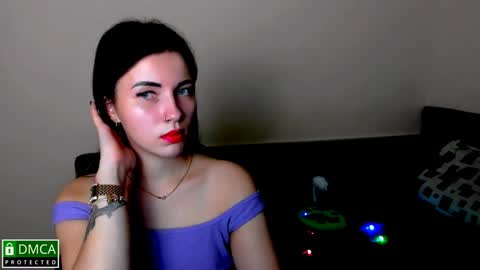 Snapshot of kira_moon_1 chatting on December 6, 8:01 pm Kira online show from December 6, 8:01 pm