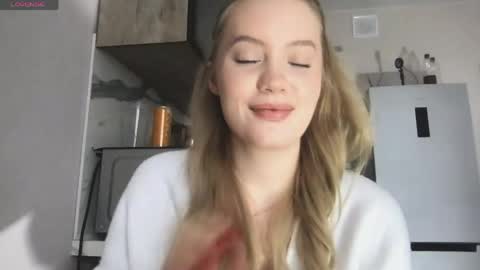 Kira online show from April 19, 2:34 am