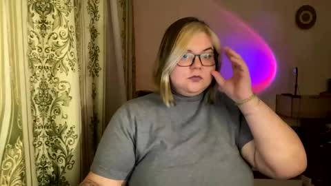 Just Kira online show from January 24, 4:49 pm