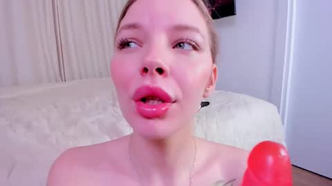 Snapshot of kiralotus chatting on March 12, 5:13 am little vampire online show from March 12, 5:13 am