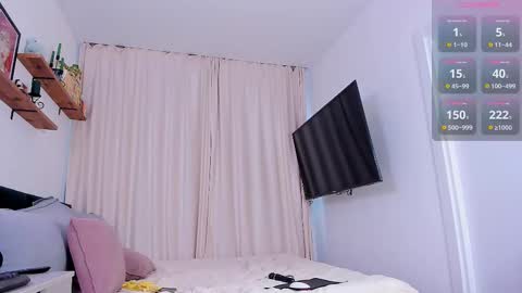 Snapshot of kiralotus chatting on February 23, 8:06 am little vampire online show from February 23, 8:06 am