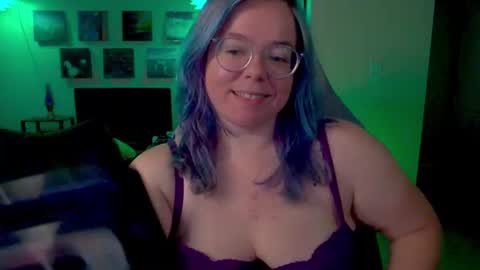 KiraSpitQueen online show from July 1, 3:48 am