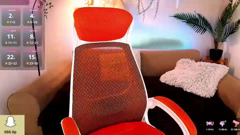 kiraxmoon online show from March 7, 12:37 am
