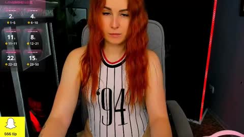 kiraxmoon online show from February 24, 7:00 am