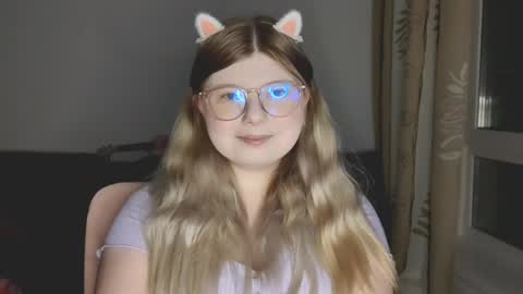 KiraYume online show from May 14, 8:18 pm