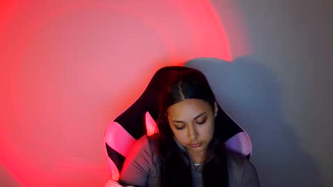 kiss_ameliaa online show from October 8, 8:31 am