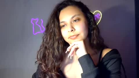 kiss_ameliaa online show from February 25, 8:11 pm