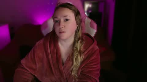 kissica online show from February 18, 5:42 pm