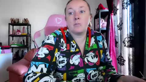 kissica online show from March 24, 1:50 pm