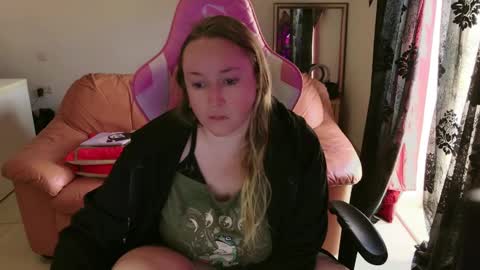 kissica online show from February 12, 12:33 pm