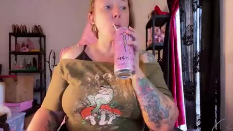 kissica online show from November 18, 3:04 pm