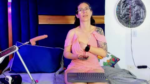 Kissing Company online show from April 16, 4:12 am