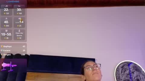 Kissing Company online show from February 20, 9:55 am